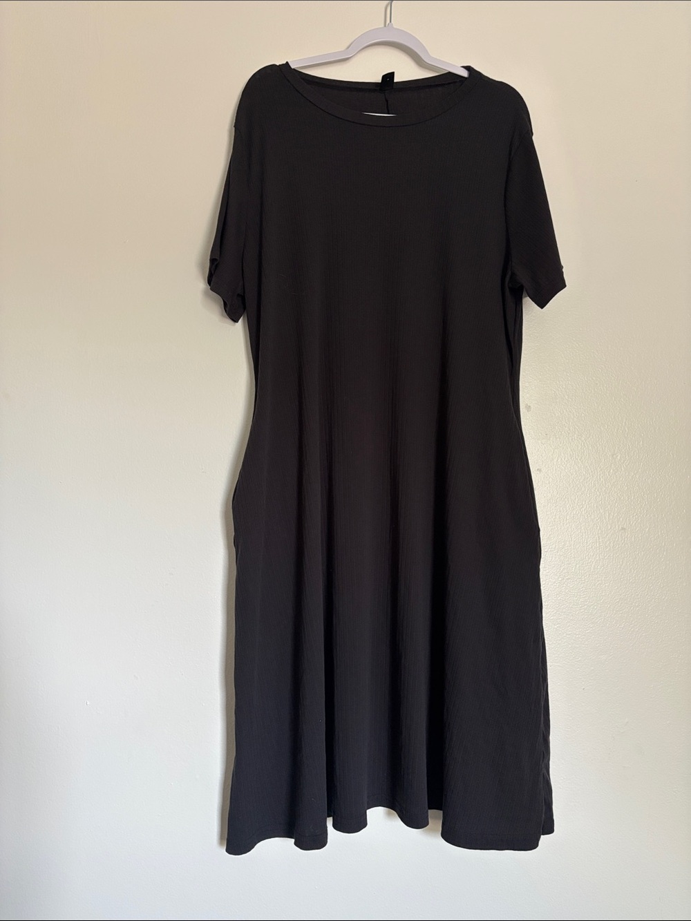 SHEIN Black Short-Sleeve Midi Dress